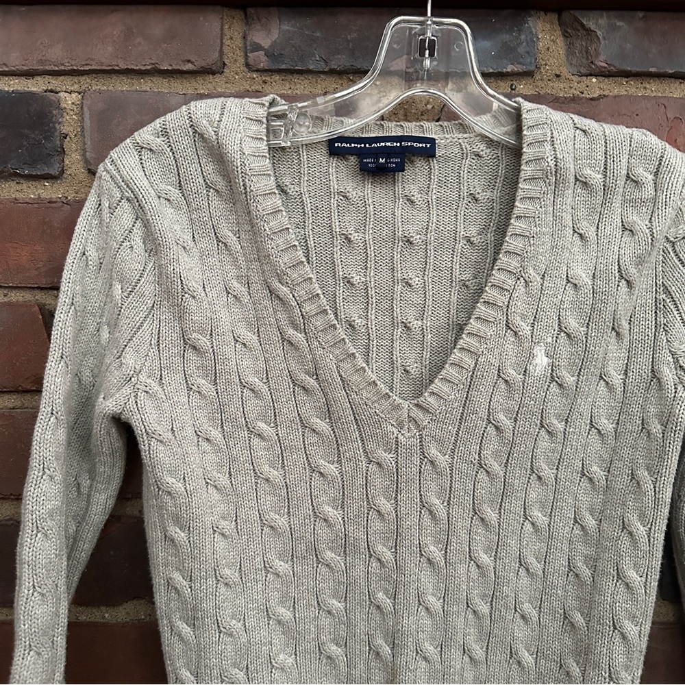 Ralph Lauren v neck white pony sweater top -30 chest / 21” long